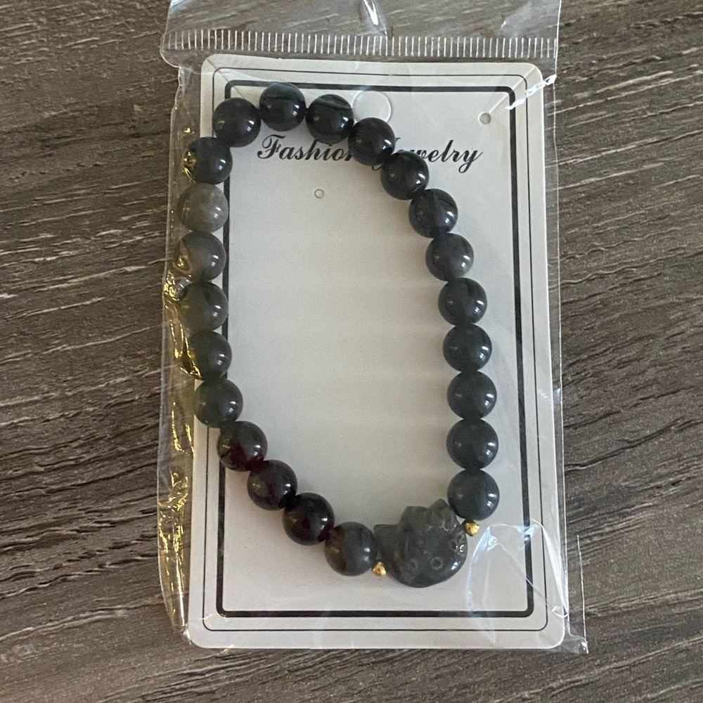Hello Kitty beaded bracelet